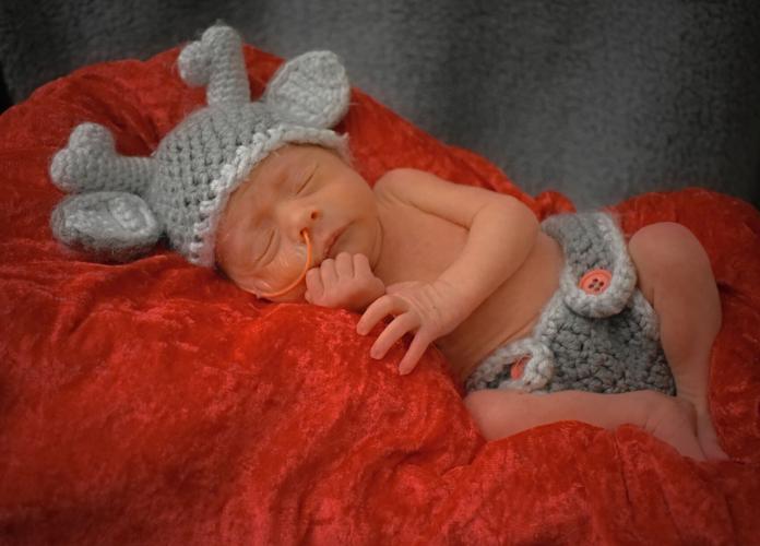 NICU Baby - atwell pic #2.jpg