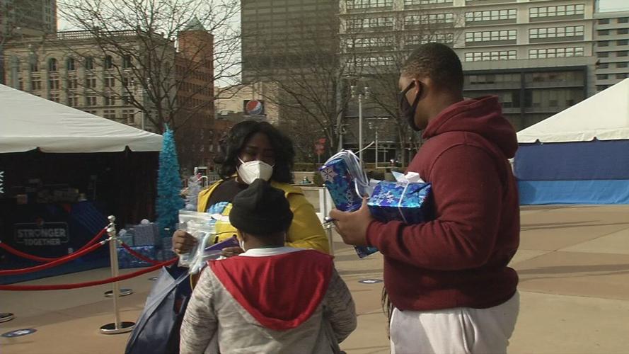 JCPS_U OF L HOLIDAY MARKET (4).jpeg