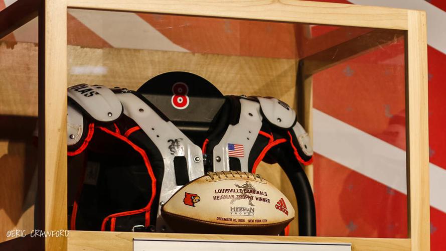 CRAWFORD, Gallery: Tour the new Louisville football players' lounge in  Cardinal Stadium, Sports