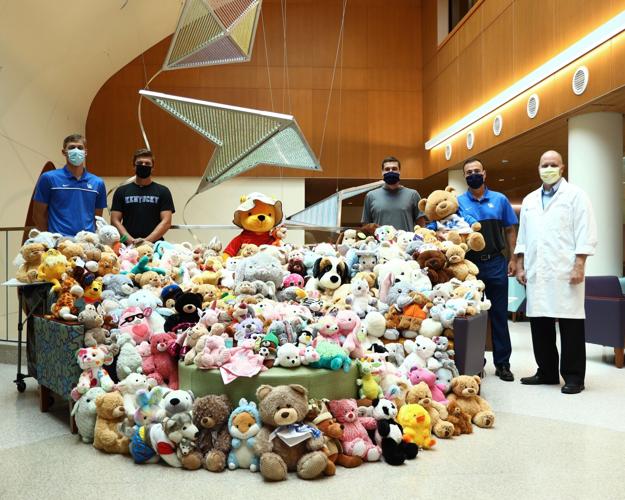 UK baseball donates teddy bears