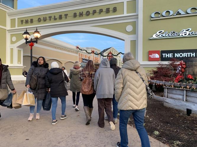 BLACK FRIDAY - OUTLET SHOPPES OF THE BLUEGRASS - 11-23-2023