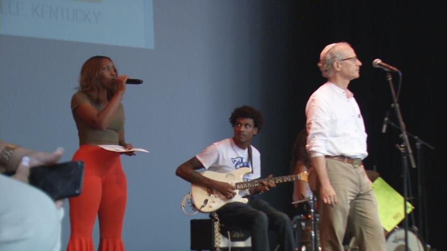 LOVE SINGS LOUDER 10VO.transfer_frame_1599.jpg