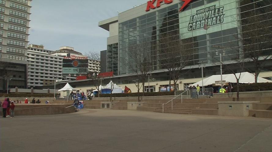 JCPS_U OF L HOLIDAY MARKET.jpeg