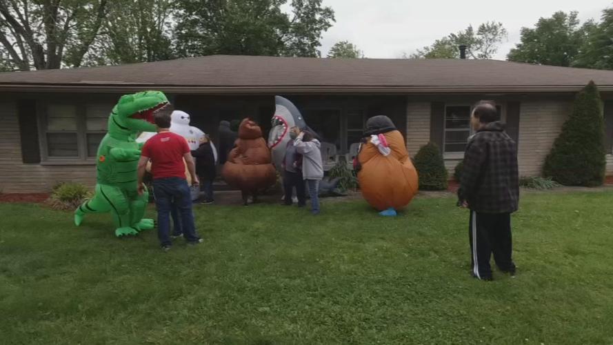 Southern Indiana staff visits clients in disguise to social distance