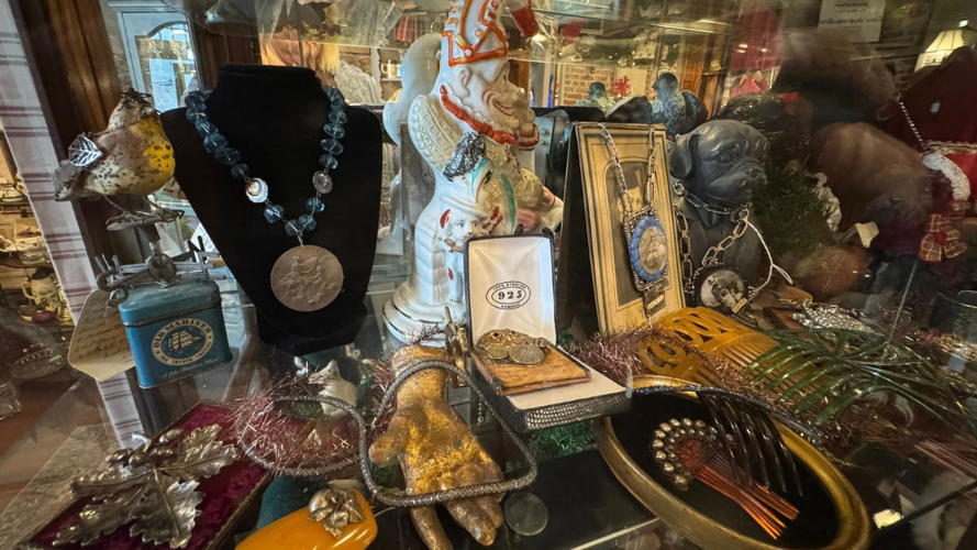 Sugar Maples Antiques and Gifts
