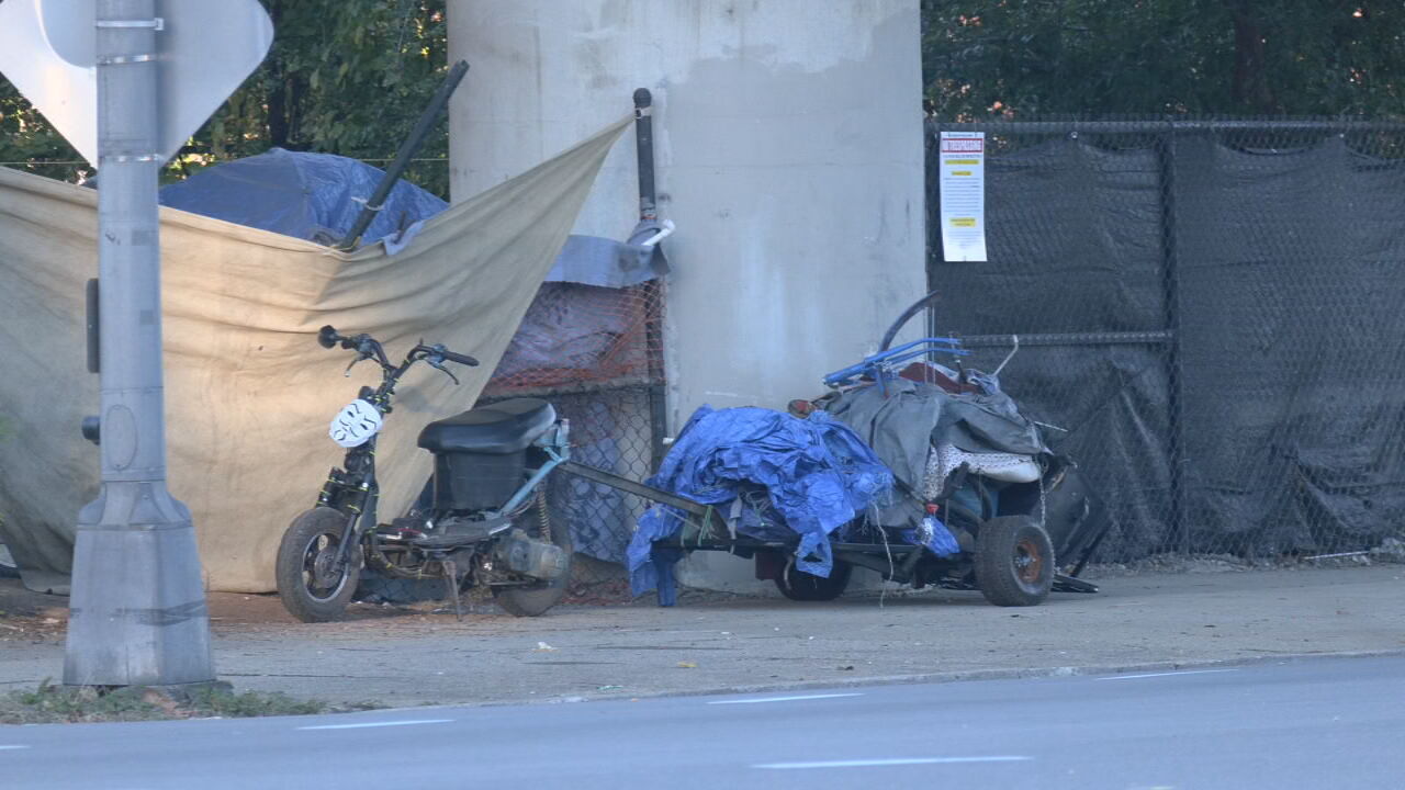 Homeless Camp Near I-64 In Downtown Louisville Given 24-hour Notice To ...