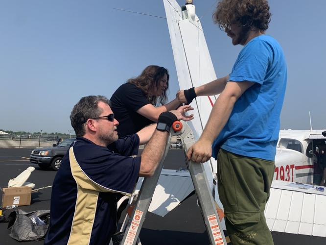 Shawnee students dismantle airplane to be used for training aviation students