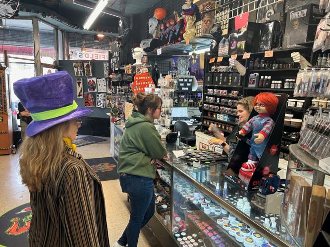 Caufield shopping 2.jpg