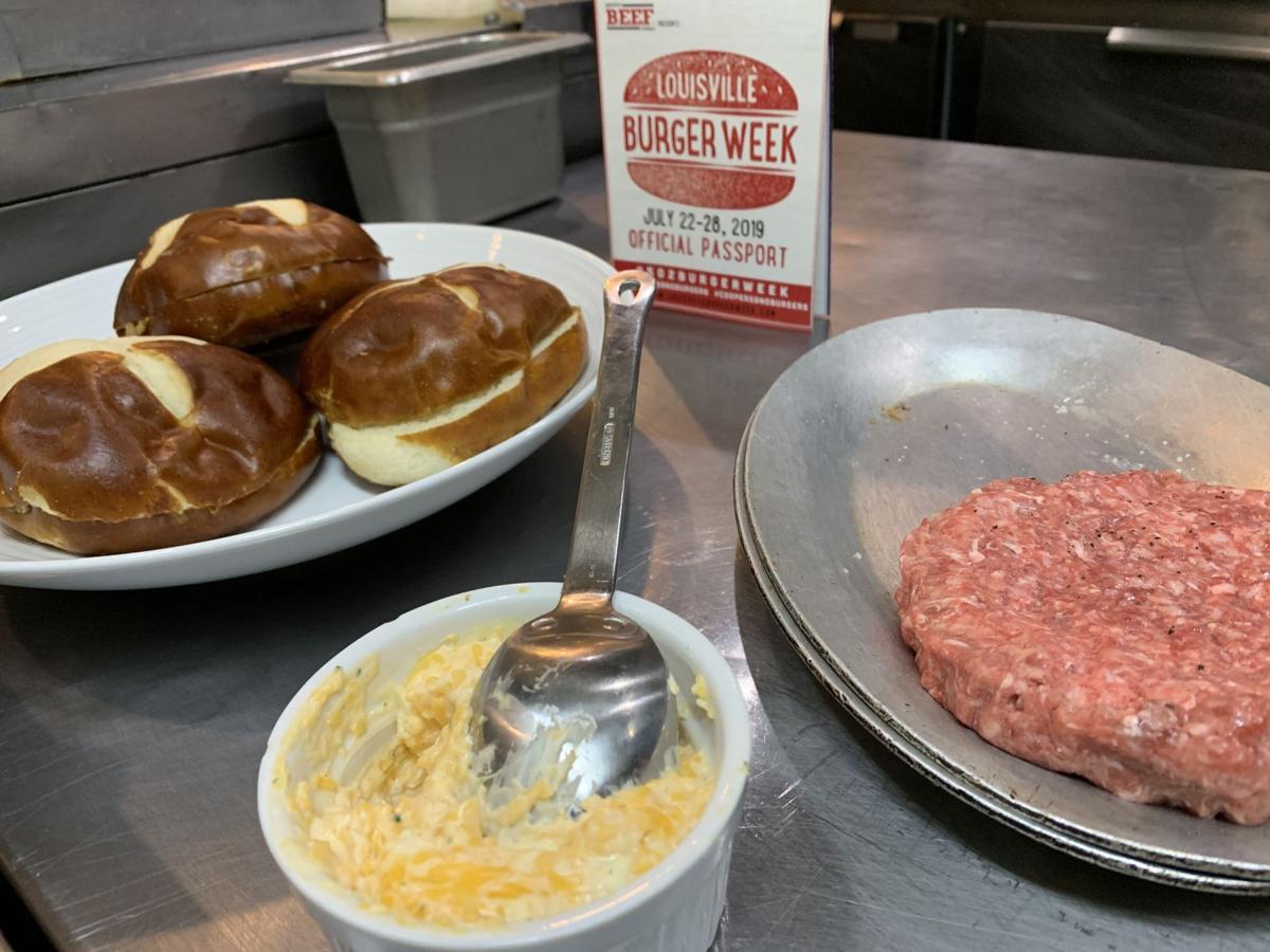 Hamburgers Get Special Attention Special Price For Louisville Burger Week Morning Wdrb Com
