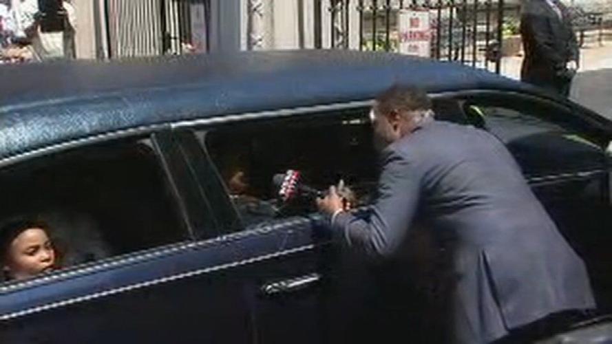 Muhammad Ali funeral - Stephan talks to Ali family - June 2016