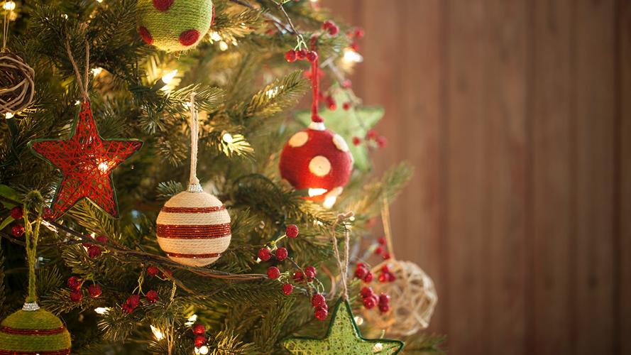 Wide_Christmas Tree 2.jpg