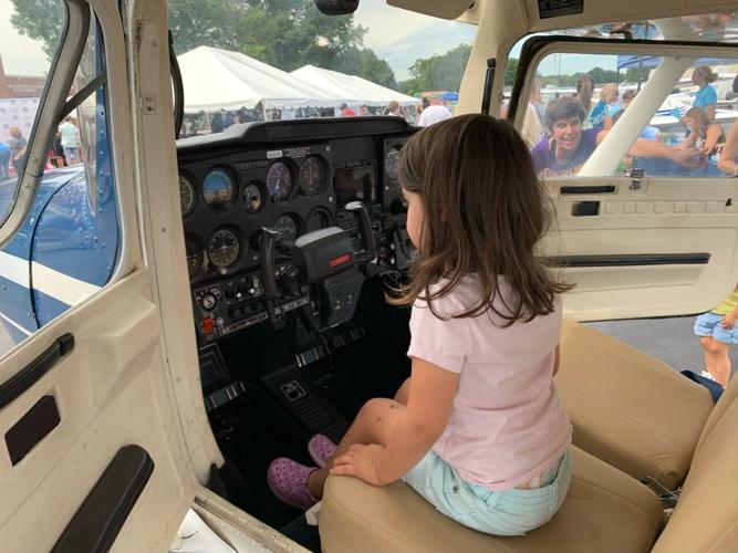 Girls in Aviation 9-10-22.jpg