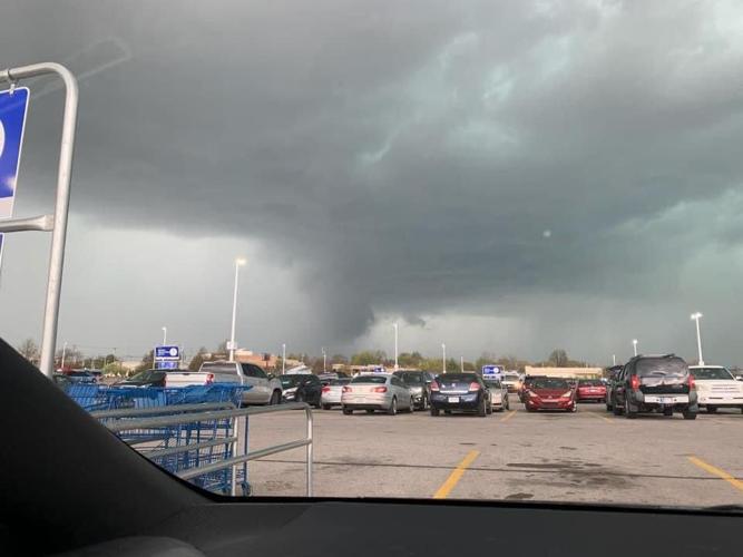 Funnel cloud in Jeffersonville near Meijer on 10th st - 4.2.24