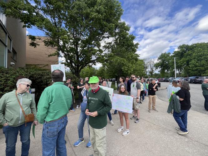 Crowds outside Joe Creason Park development meeting