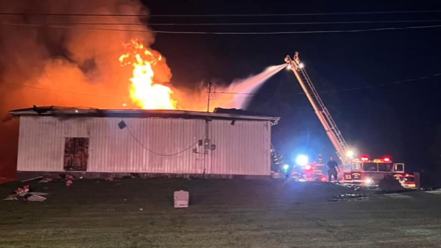 Bardstown Firefighters battle flames