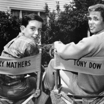 did tony dow smoke cigarettes 'Leave It to Beaver' star explains why he wasn't allowed to watch hit series growing up Tony Dow, Big Brother Wally
