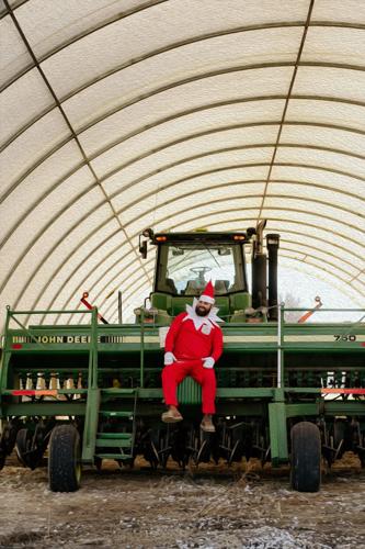 ELF ON THE FARM - AFFINITY FARM 12-22-2023  (10).jpg