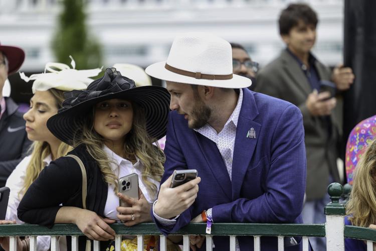 Kentucky Derby fans