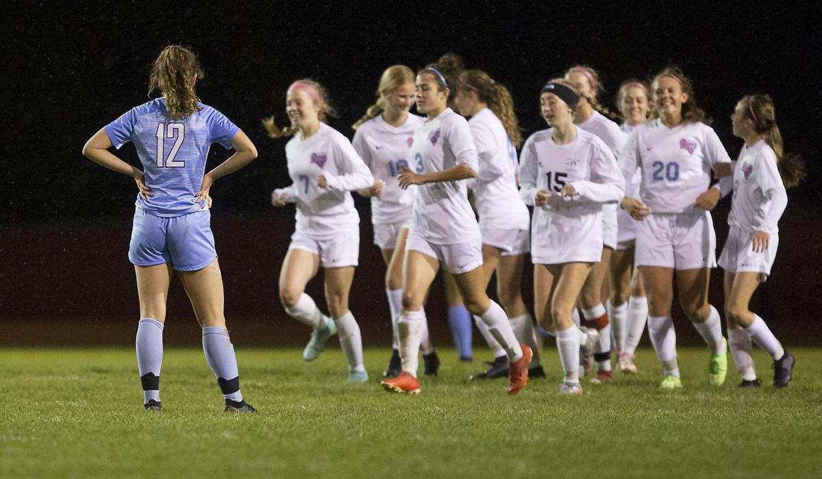 211027-sportslocal-ehswestvalleysoccergallery 10.jpg