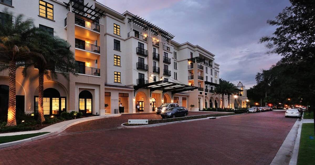 Orlando’s Best Resort Is Nowhere Near The Theme Parks, In One Of The City’s Cutest Neighborhoods
