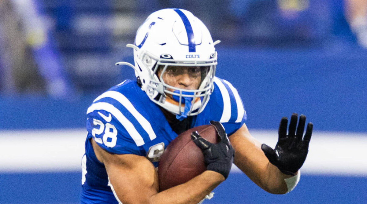 Former Wisconsin RB Jonathan Taylor running wild in NFL with Colts