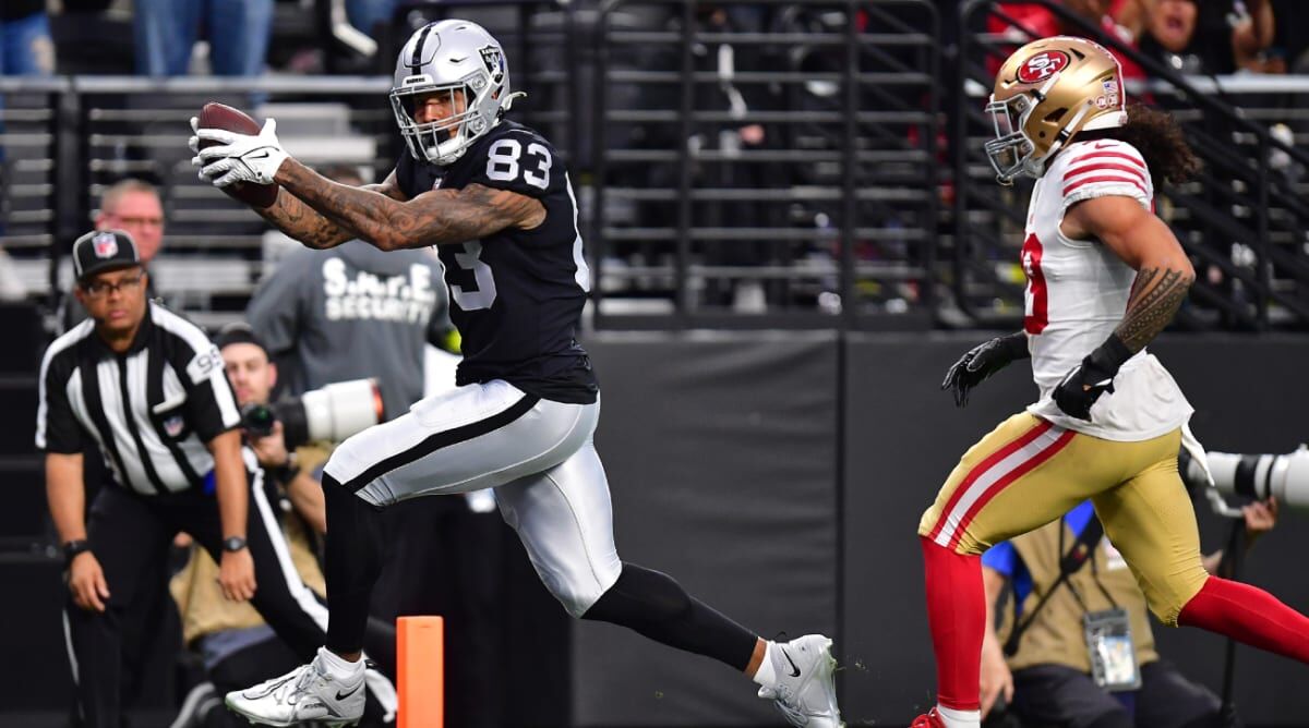 Report: New York Giants finalizing trade to add Las Vegas Raiders TE Darren  Waller - On3