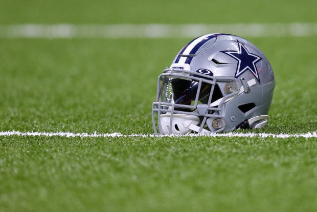 NFL World Reacts To Cowboys' Prominent Thursday Signing - The Spun: What's  Trending In The Sports World Today