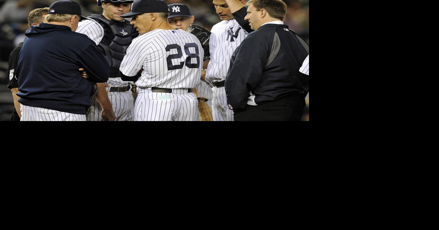 YANKEES: Andy Pettitte beats Mariners for 250th career win