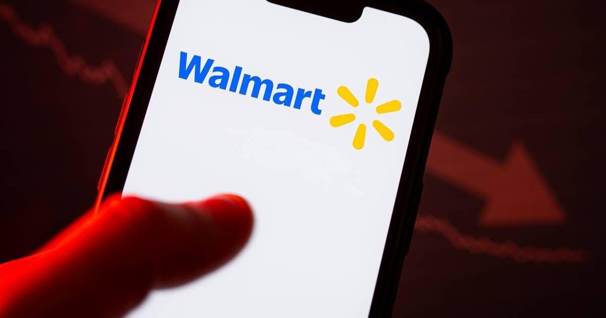 Walmart has a highly rated 15.6-inch laptop on sale for $310