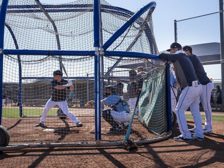 Mariners' spring training underway in Peoria, Arizona