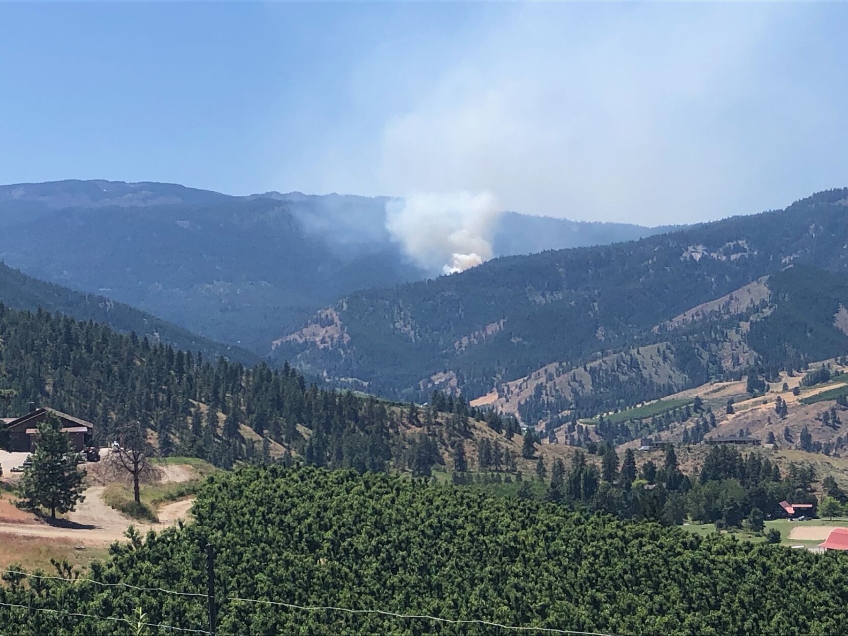 Update: Evacuations Levels Reduced On Beehive Fire | Local News ...