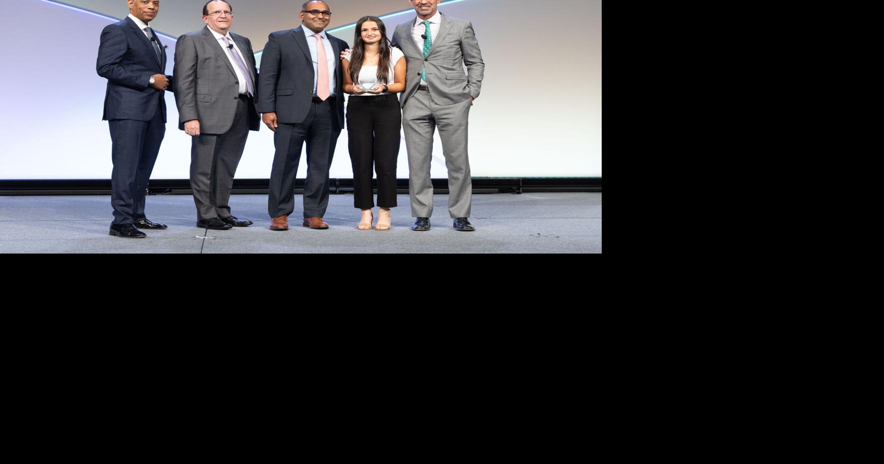 'Resilience, optimism': East Wenatchee teen receives national reconstructive surgery award