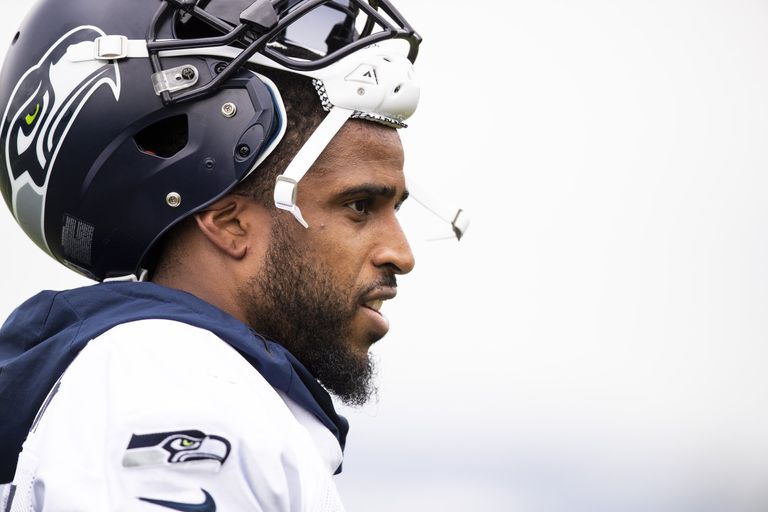 Seahawks officially release middle linebacker Bobby Wagner