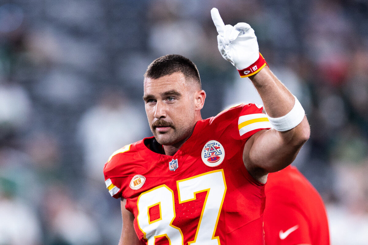 NFL World Reacts To Death Of Former Chiefs Star - The Spun: What's Trending  In The Sports World Today