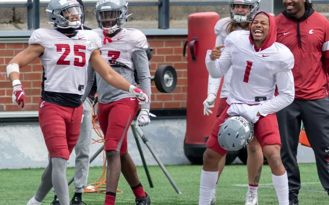 Former Washington State star linebacker Daiyan Henley selected by