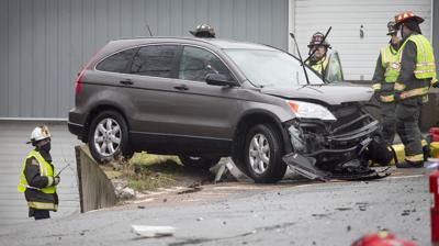210106-newslocal-injuredontheedge 01.jpg