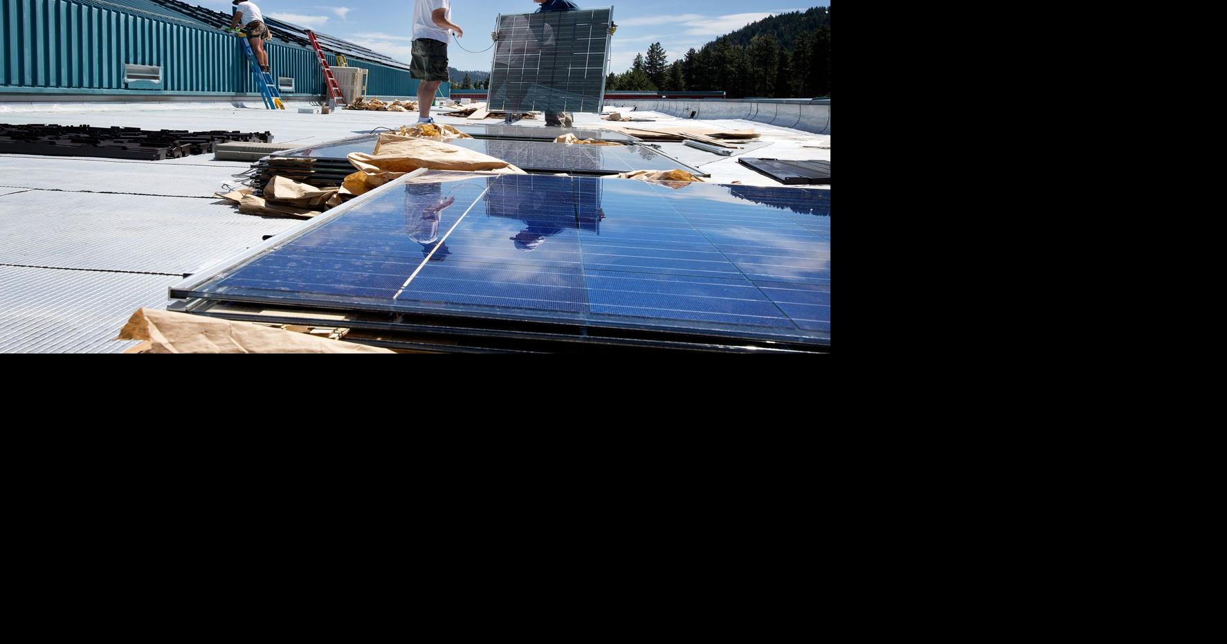 Volunteers install Leavenworth’s first community solar project | Local ...