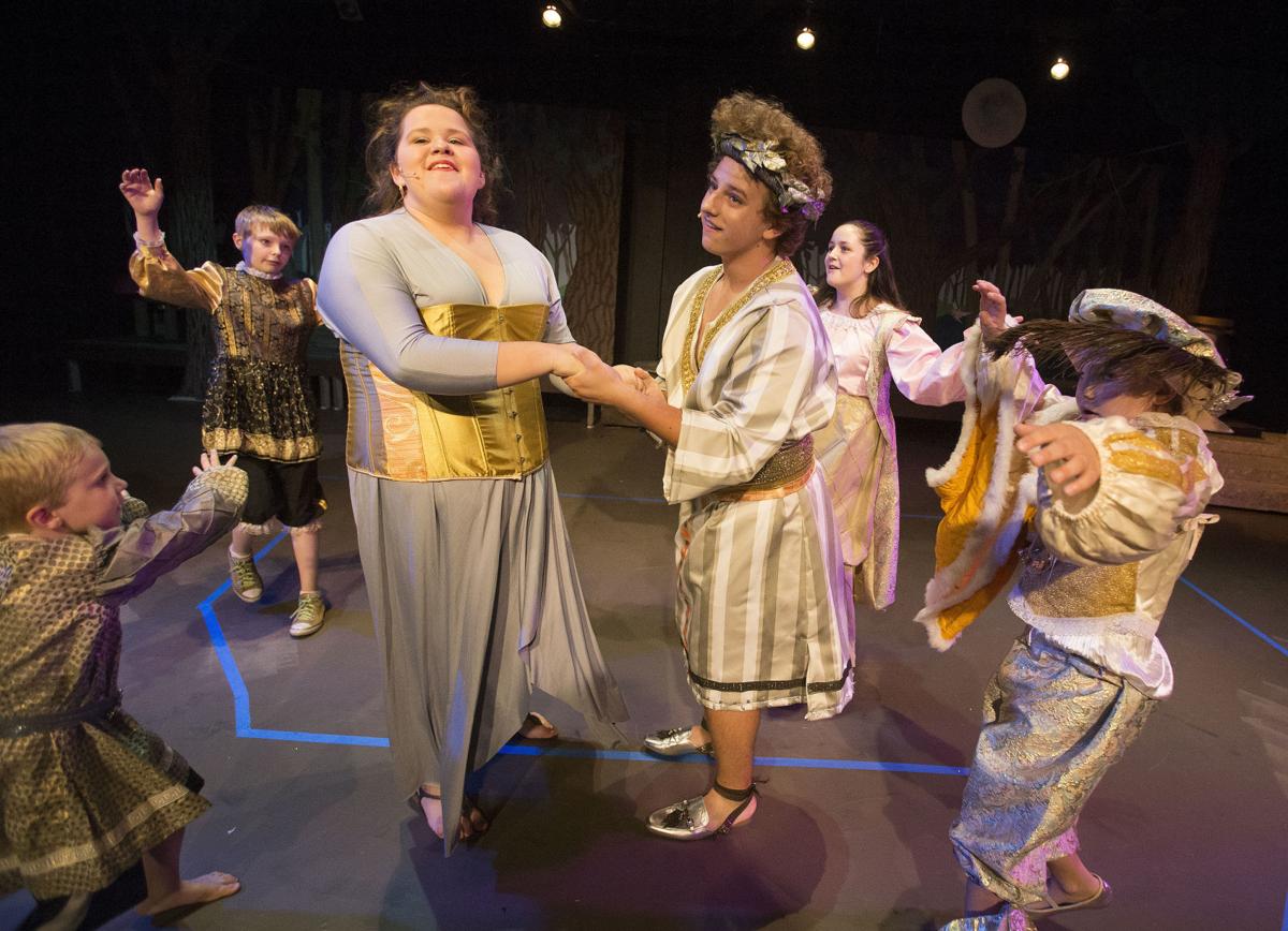 Short Shakespeareans Celebrate 40th Anniversary Local News Wenatcheeworld Com