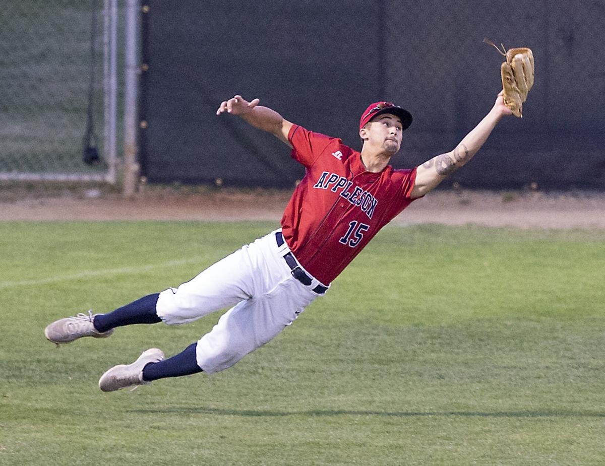 210610-sportslocal-applesoxwallawallagallery 22.jpg