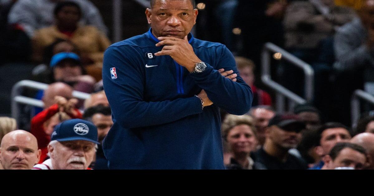 Video: Doc Rivers has Lakers banners covered up for Clippers games 