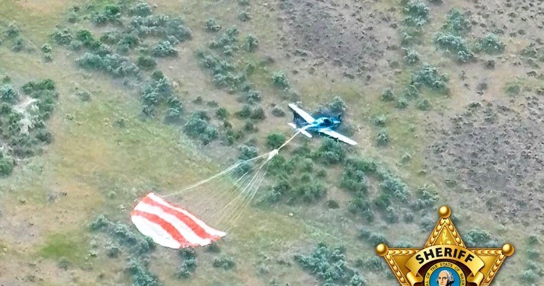 Small aircraft crashes near Moses Lake, occupants uninjured