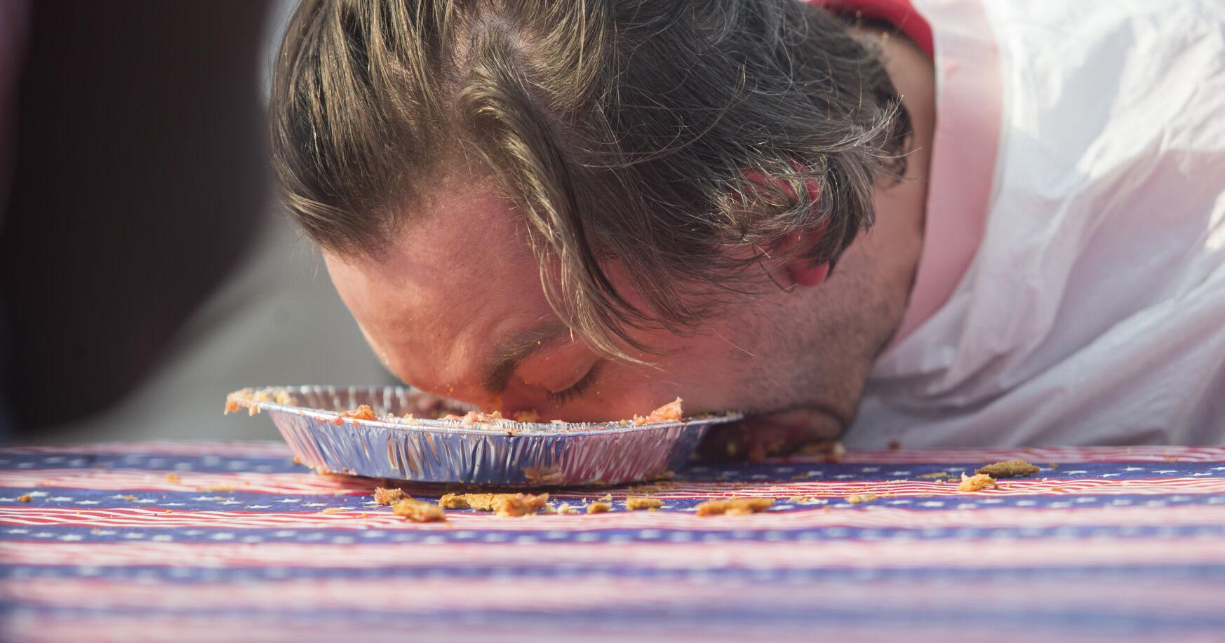 'I'm going to win that thing' | Pie eating competition part of 4th of July festivities - Vimarsana News