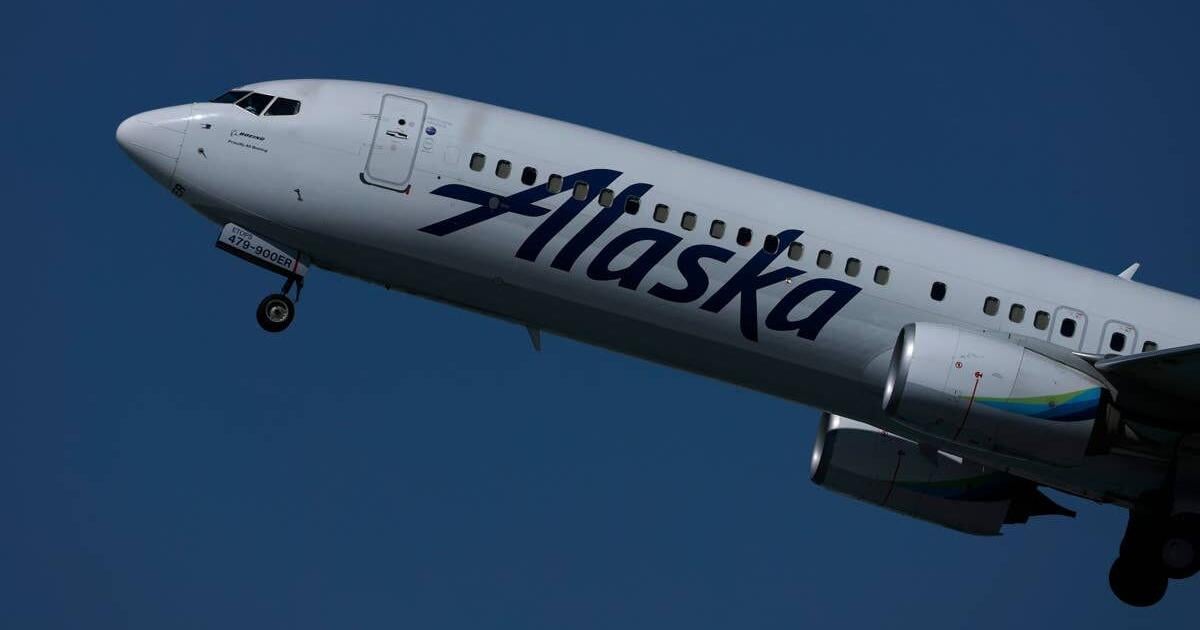 Alaska Airlines flags tough quarter but sees steady travel demand