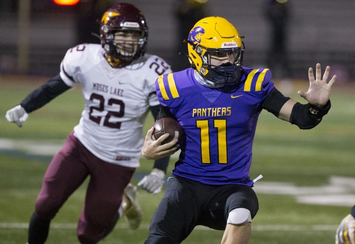 Photo Gallery Wenatchee vs. Moses Lake football Sports