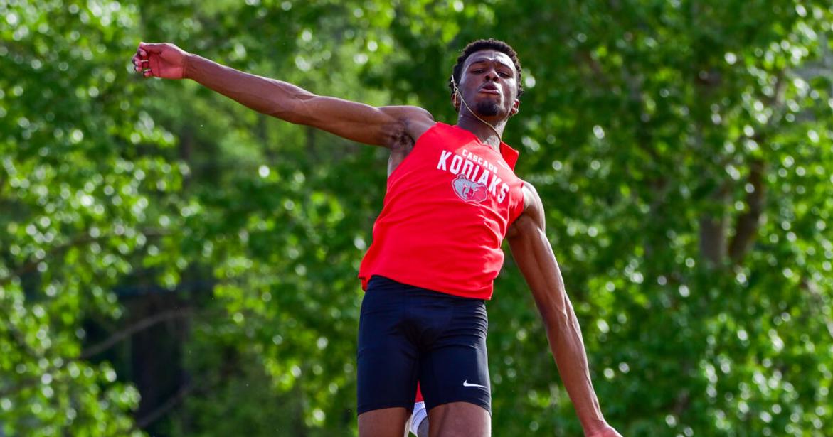 State Champ Profile | Why ‘it's a blessing to watch' Cascade's Ezra Week win back-to-back 1A long jump titles