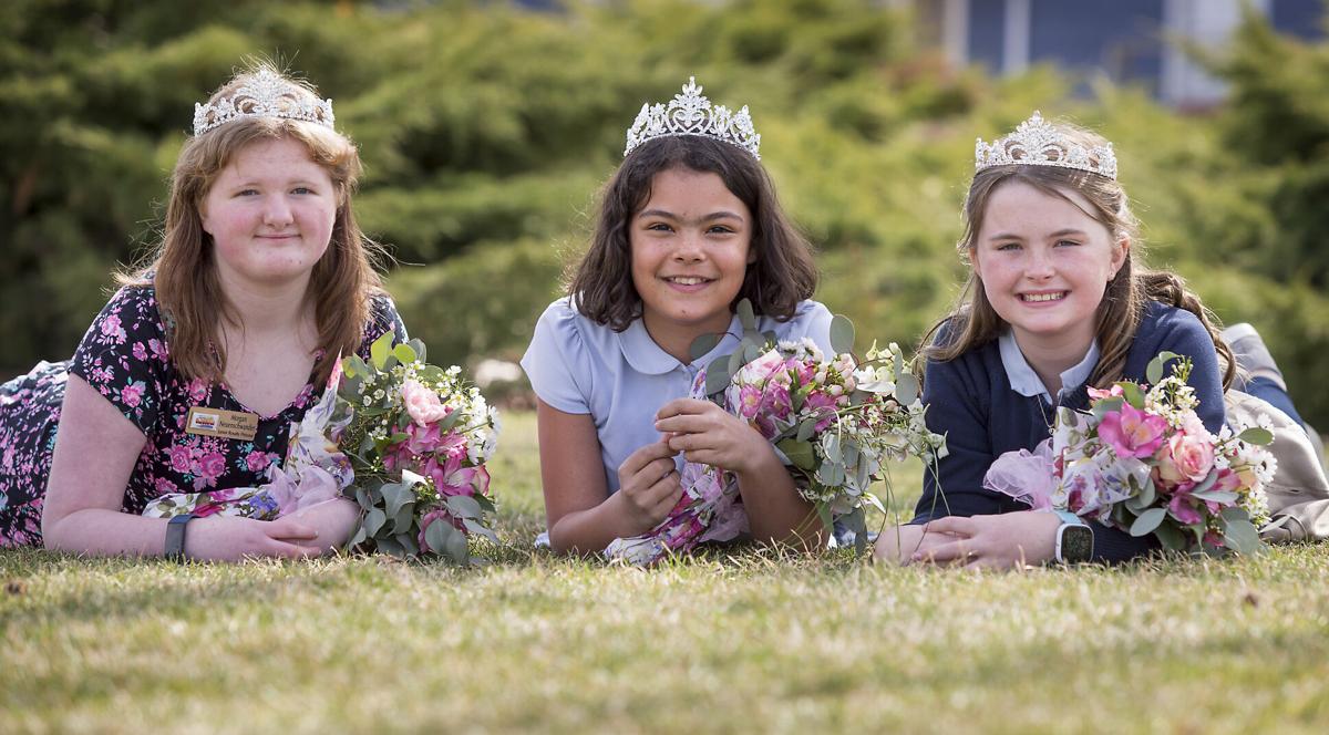 Photos 21 Apple Blossom Jr Royalty Selected Local News Wenatcheeworld Com