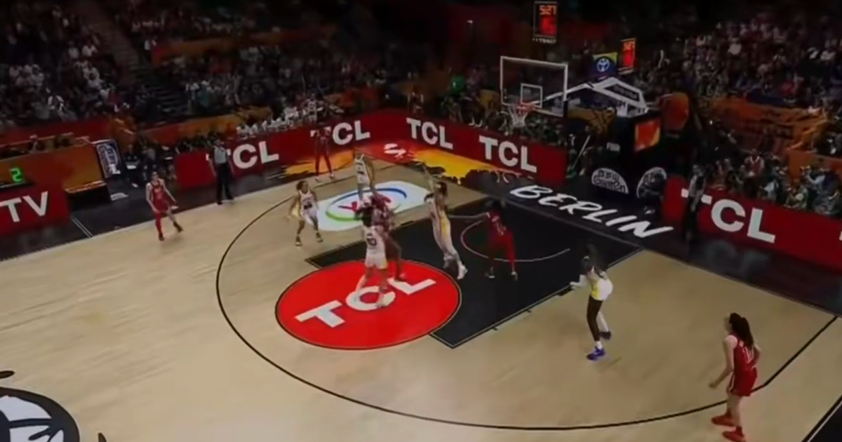 WNBA Star Accused Of Intentionally Ignoring Caitlin Clark During World Cup Semifinals