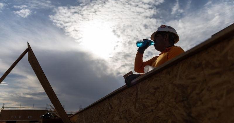 Extreme heat cuts into US small business, worker hours in July, report shows - Vimarsana News