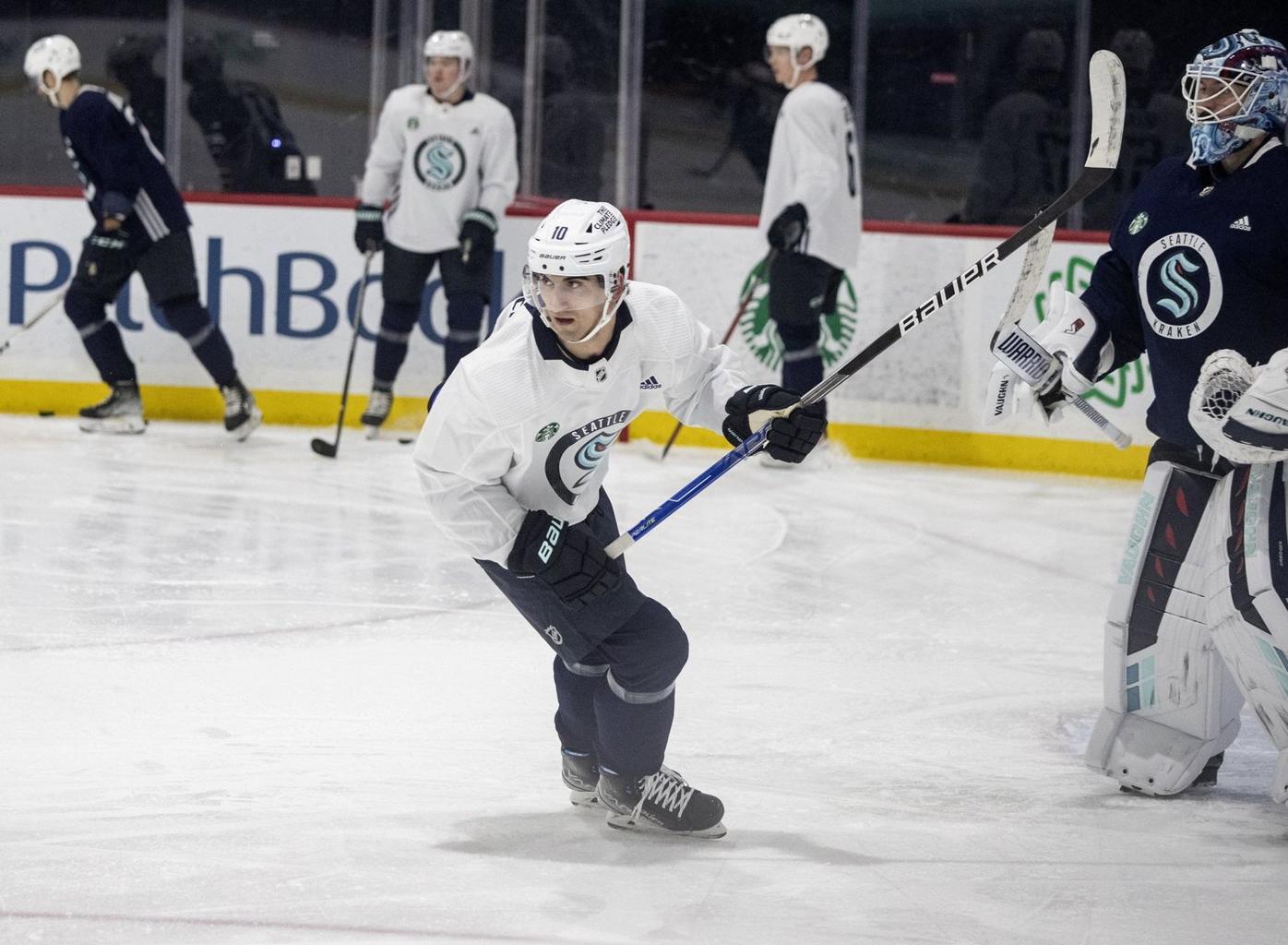 Matty Beniers set to make NHL debut at Calgary