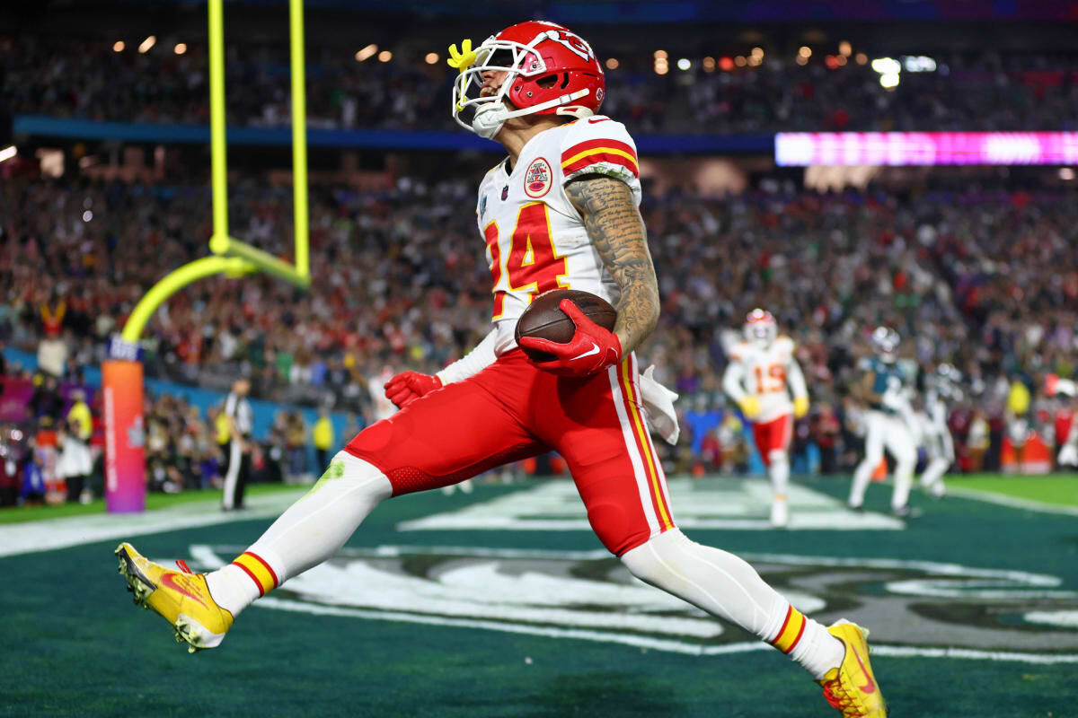 Super Bowl LVII: Chiefs pull out THRILLING 38-35 win over Eagles